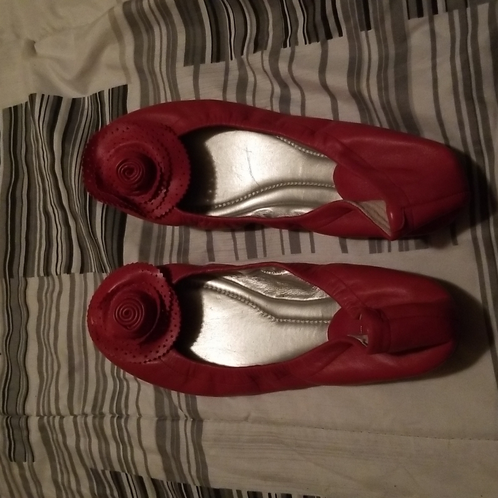 Peachy color flats